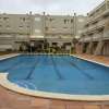 Fantástico apartamento con grande terraza de 25 m2 y piscina comunitaria en L’Escala.