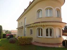Class and refinement for sale in Can Teixidor, Alella