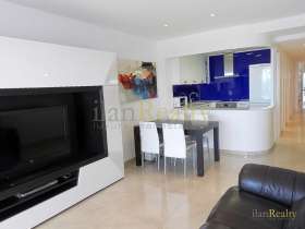 Apartment for sale in Playa de Aro with excellent location and panoramic sea views.
