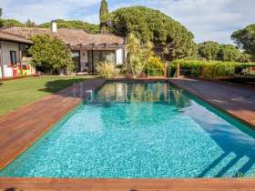 Luxury villa on a great plot for sale in Sant Antoni de Calonge