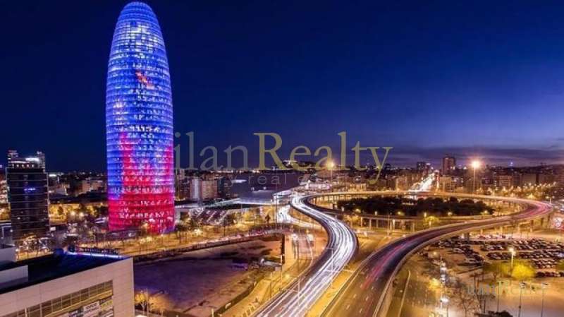 Más de 1000 m2 útiles para vivir a la venta en el corazón de Barcelona