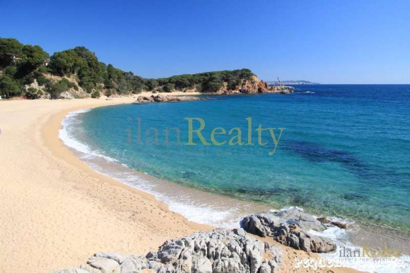 À vendre villa prête à emménager dans l'exclusif résidentiel La Gavina à S'Agaró, avec vues sur la mer