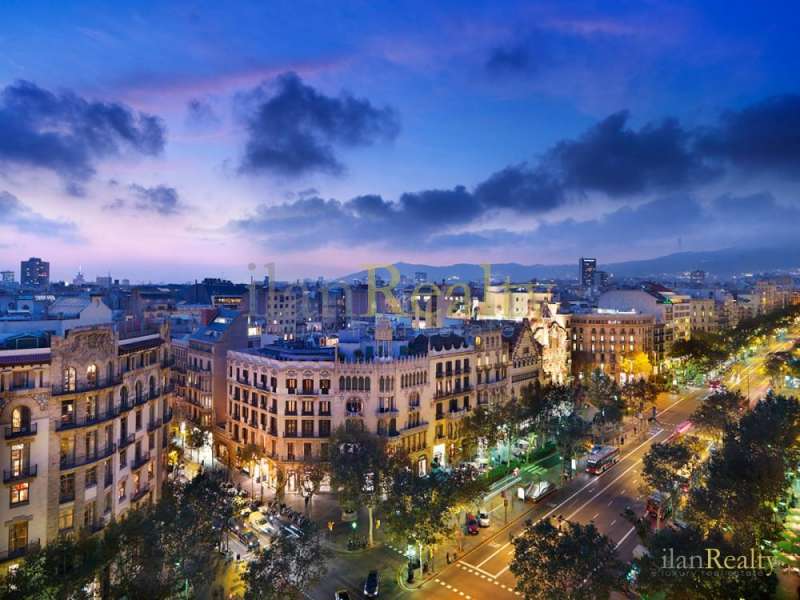 Singular edificio en venta en el centro de Barcelona con grandes posibilidades para la inversion